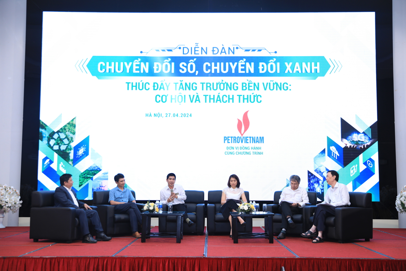 Diễn đàn chuyển đổi số, chuyển đổi xanh, thúc đẩy tăng trưởng bền vững: cơ hội và thách thức